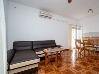 Apartment Povljana  1