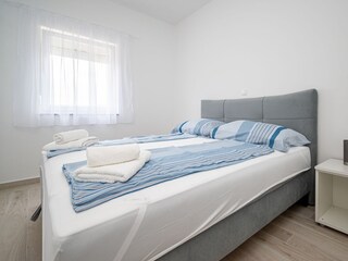 Apartment Povljana  8