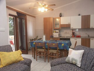 Apartment Ćunski  16