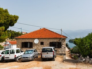 Apartment Splitska  1