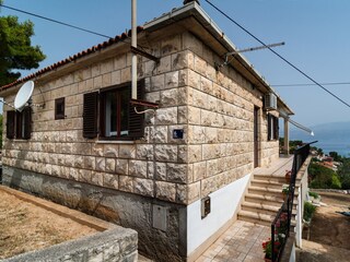 Apartment Splitska  2