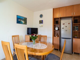 Apartment Splitska  7