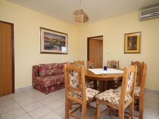 Apartment Okrug Gornji  8