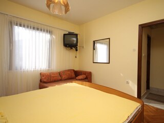 Apartment Okrug Gornji  12