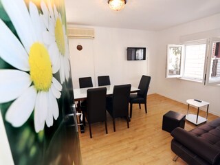 Apartment Okrug Gornji  9