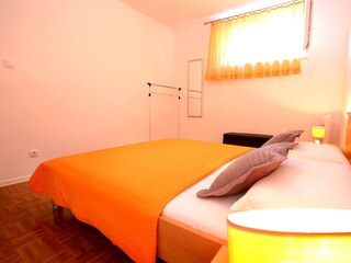 Apartment Okrug Gornji  16