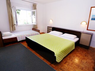 Apartment Okrug Gornji  18