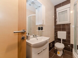 Apartment Povljana  16