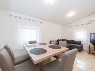 Apartment Povljana  6