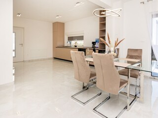 Apartment Povljana  7