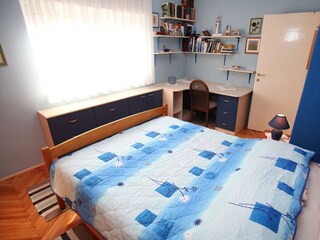 Apartment Okrug Gornji  12