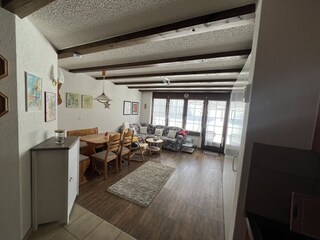 Wohnraum mit Essecke