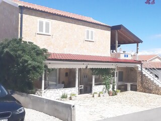 Apartment Povljana  7