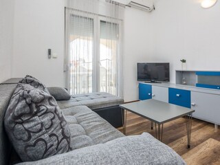 Apartment Povljana  10