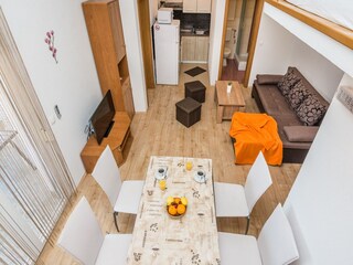 Apartment Povljana  11