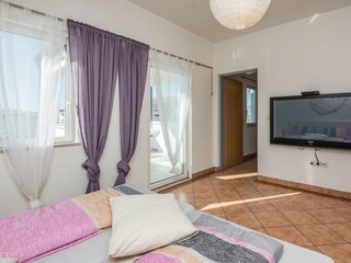 Apartment Povljana  8