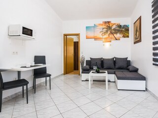 Apartment Povljana  6