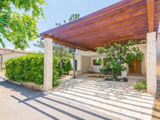 Apartment Povljana  2