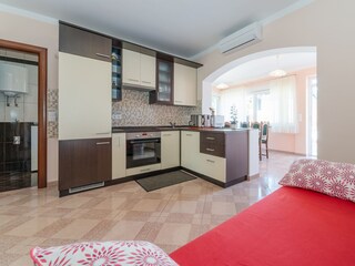 Apartment Povljana  5