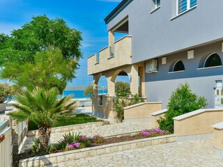 Apartment Povljana  6