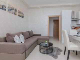 Apartment Povljana  8