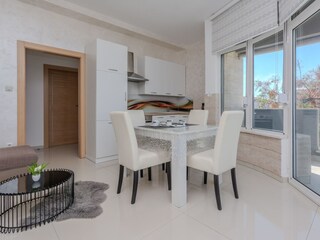 Apartment Povljana  11