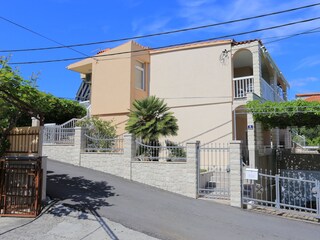 Apartment Arbanija  5