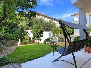 Apartment Arbanija  7