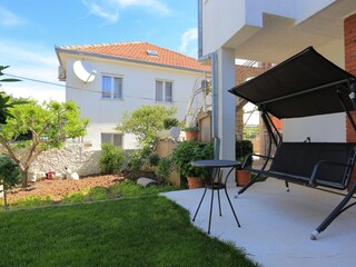 Apartment Arbanija  8