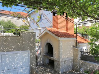 Apartment Arbanija  9