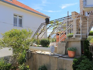 Apartment Arbanija  12