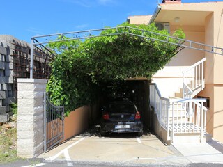 Apartment Arbanija  15