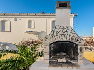 Apartment Povljana  5