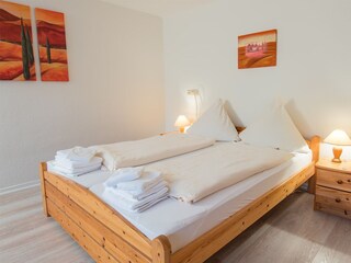 Schlafzimmer 2 UG