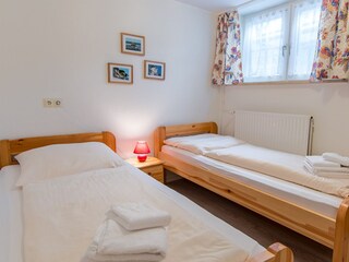 Schlafzimmer 3 UG