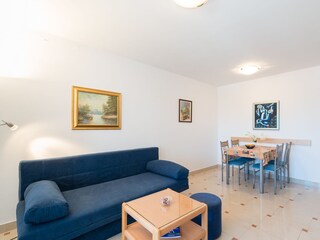 Apartment Povljana  11