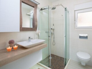 Apartment Povljana  8