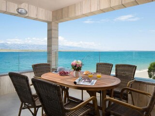 Apartment Povljana  9