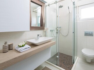 Apartment Povljana  8