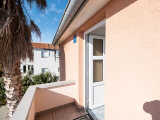 Apartment Povljana  12