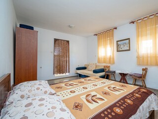 Apartment Povljana  11