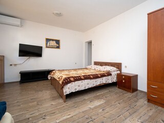 Apartment Povljana  12