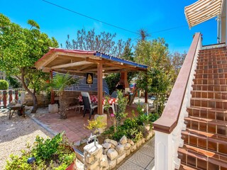 Apartment Povljana  8