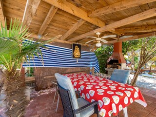 Apartment Povljana  10