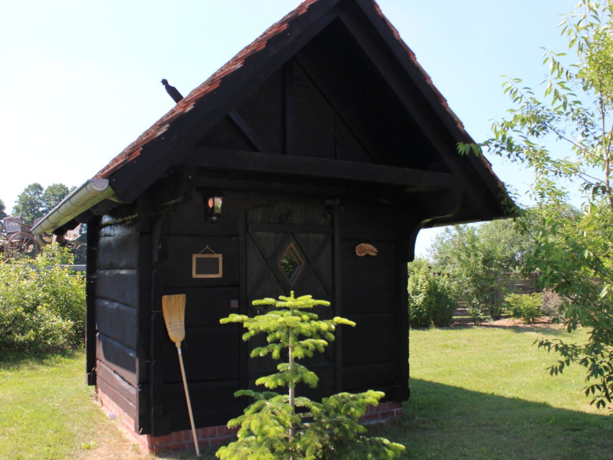 Spreewald-Saunahaus im Garten