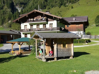 Kinderspielhütte