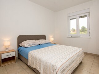 Apartment Povljana  8