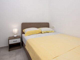 Apartment Povljana  7