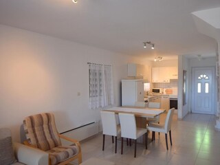 Apartment Njivice  8