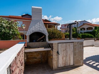 Apartment Povljana  4